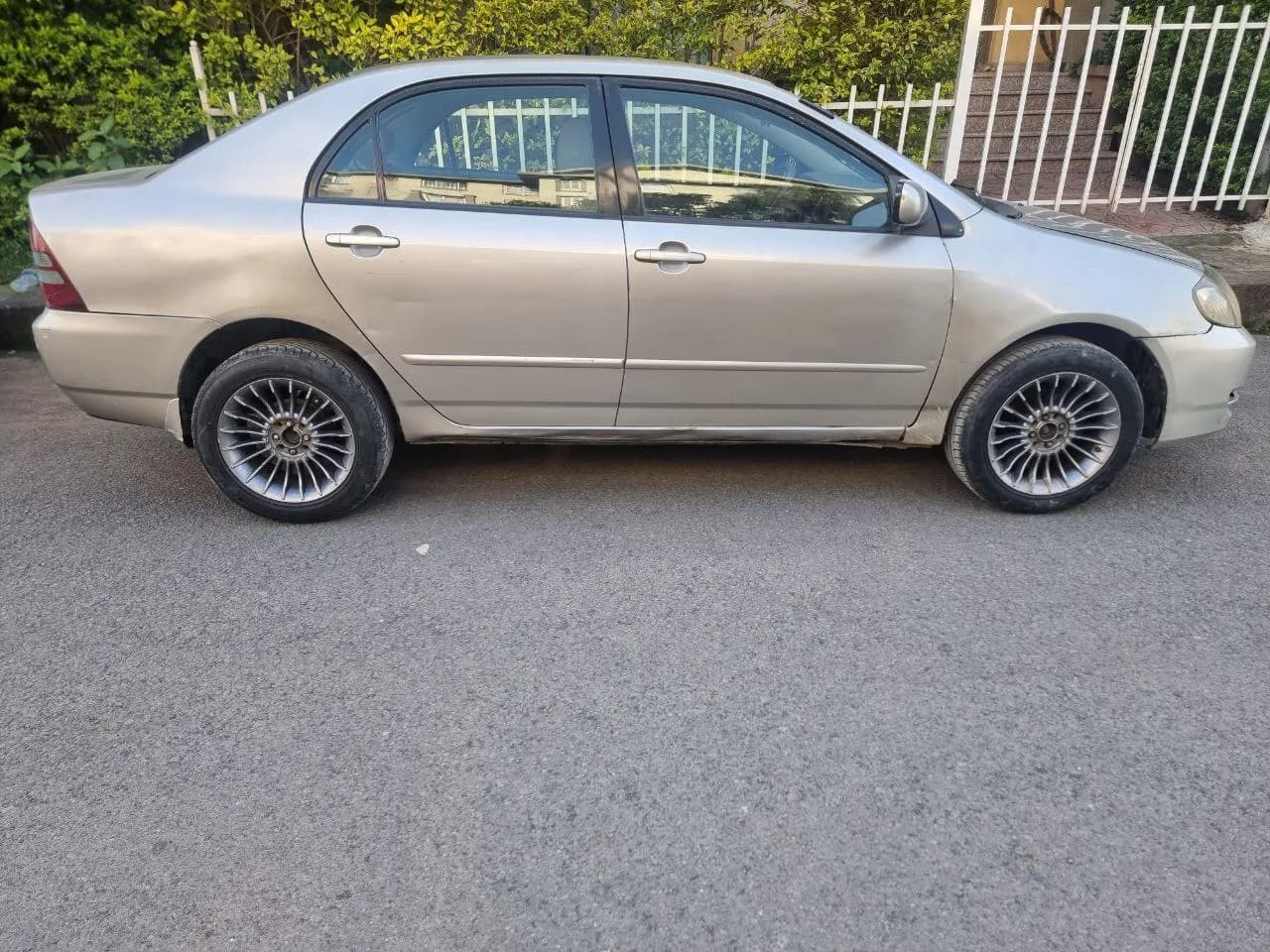 Listing photo 2