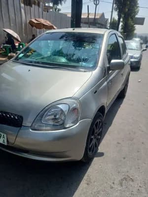 Toyota Vitz 2001