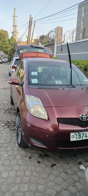 Toyota Yaris Compact 2010 1.0 Automatic