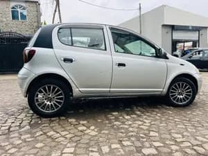 Toyota Vitz 2003