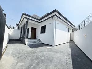 Modern 5 Bedroom Villa House