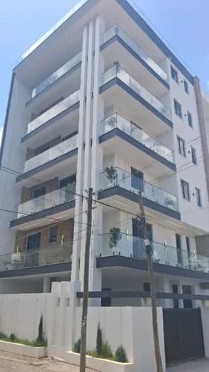 አፓርትመንት 250 ካሬ