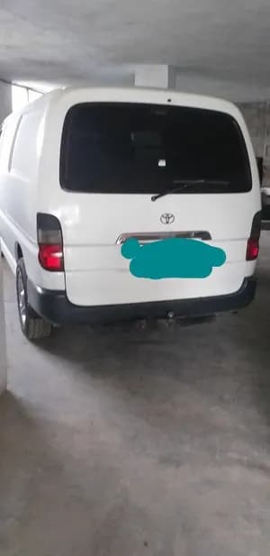Toyota D4D van