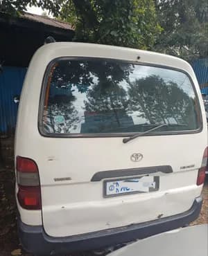 Toyota D4D Half Van