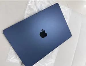 Apple MacBook Air M2 (2022) 13.6-inch