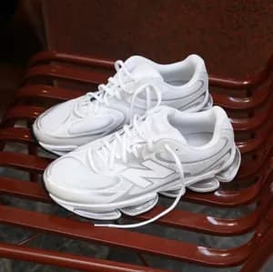 New Balance Adsorb 2000