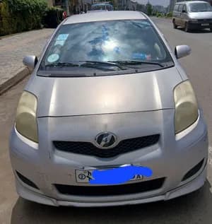 Toyota Yaris Compact 2010 1.0cc