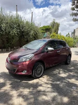 Toyota Yaris Compact 2011