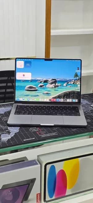 MacBook Pro M1 16 inch (2021)