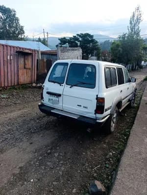 Toyota landcruiser(ኮብራ)