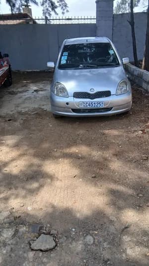 Toyota Vitz 2001 1.0L