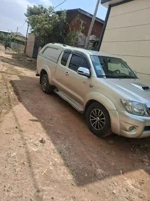 Toyota Hilux 2010 Double Cab