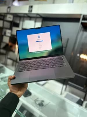 Apple MacBook Pro M5 512GB 16GB