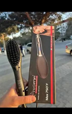 Pro GEMEI PROFESSIONAL HAIR STRAIGHTENER BRUSH