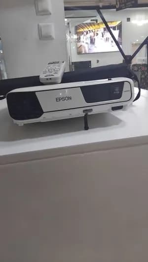 Epson CB-X31 Projector 3200 Lumens