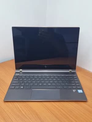 HP Spectre i5 8GB 256GB Touchscreen