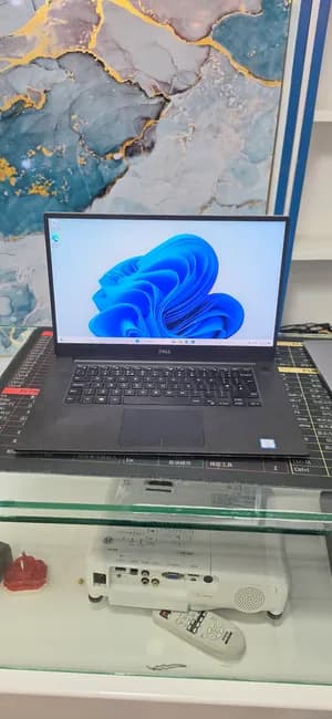 Dell XPS Core i5 16GB 512GB