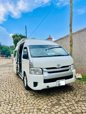 Toyota Hiace Van 2014 Model