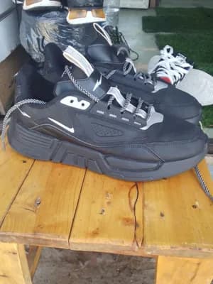 Erke Black Sneakers Size 42