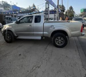Toyota Hilux Extra Cab