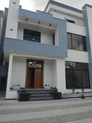 B+G+2 Luxury House 325 Sqm