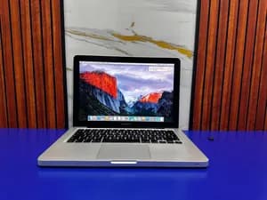 Apple MacBook Pro 2010 i5 4GB 500GB