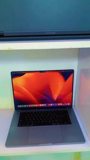 Apple MacBook Pro 16-inch M2 Pro
