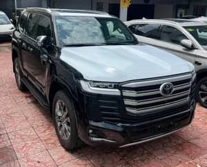 2025 Toyota Land Cruiser VXR Hybrid