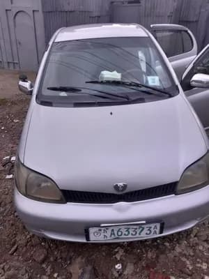 Toyota Platz 2001 1.0L