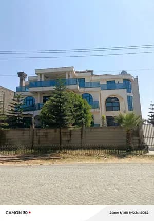 Full Building for Sale Summit Area