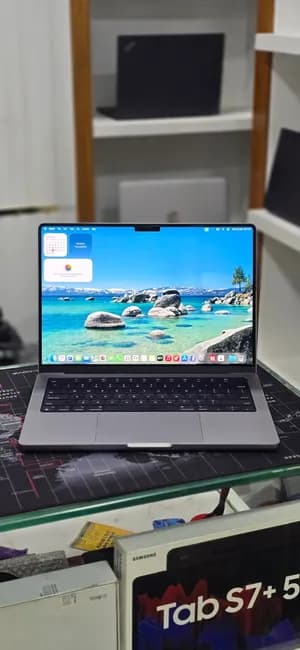 Apple MacBook Pro M1 14 Inch