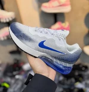Nike airmax phoenix