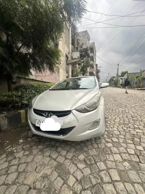 Hyundai Elantra 2013 Automatic