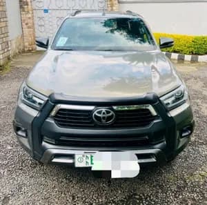 Toyota Invincible King Cab 2021