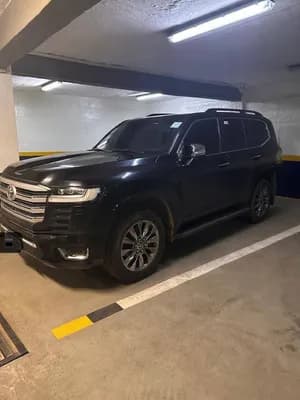 Toyota Land Cruiser VXR 2023