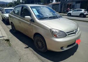 Toyota Platz 2005