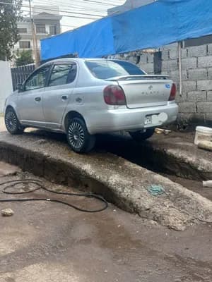 Toyota Platz 2001 Automatic