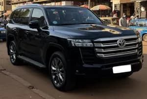 Toyota Land Cruiser VX 2022
