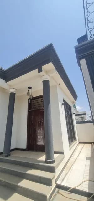 Villa House for Sale in Summit