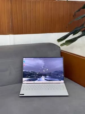 Dell XPS 14 Ultra 7 32GB