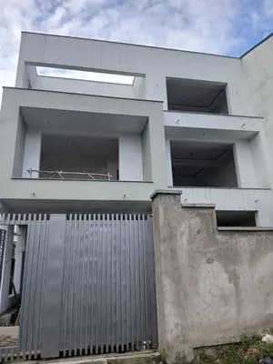 ቤት 175 ካሬ