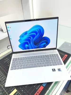 HP Pavilion Plus 16 i7 Laptop