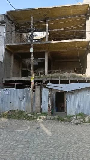 72 sqm Three Slab Building for Sale