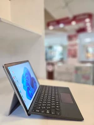Microsoft Surface Pro 7+