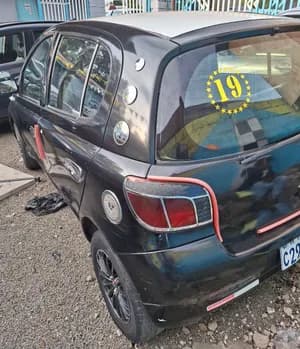 vitz yaris