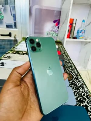 iPhone 11 pro max 256GB used
