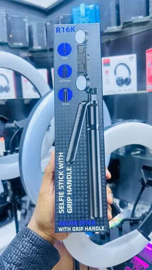 R16K Selfie Stick with Grip Handle