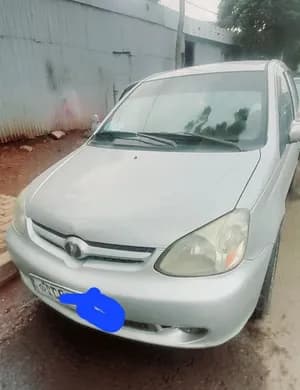 Toyota Platz 2005