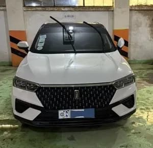 FAW Bestune T77 2021