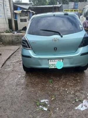 Toyota Yaris Compact (2008)